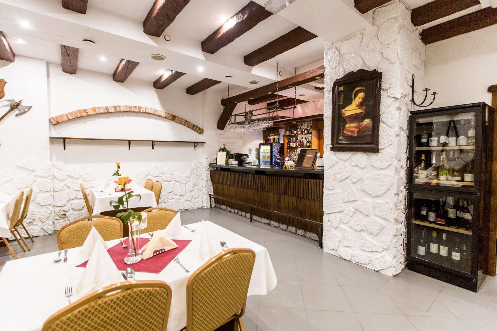 Hotel Rycerski Szczecin Kültér fotó